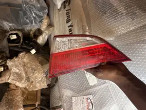 Elantra 2011-2016 Back Up Light  Pair