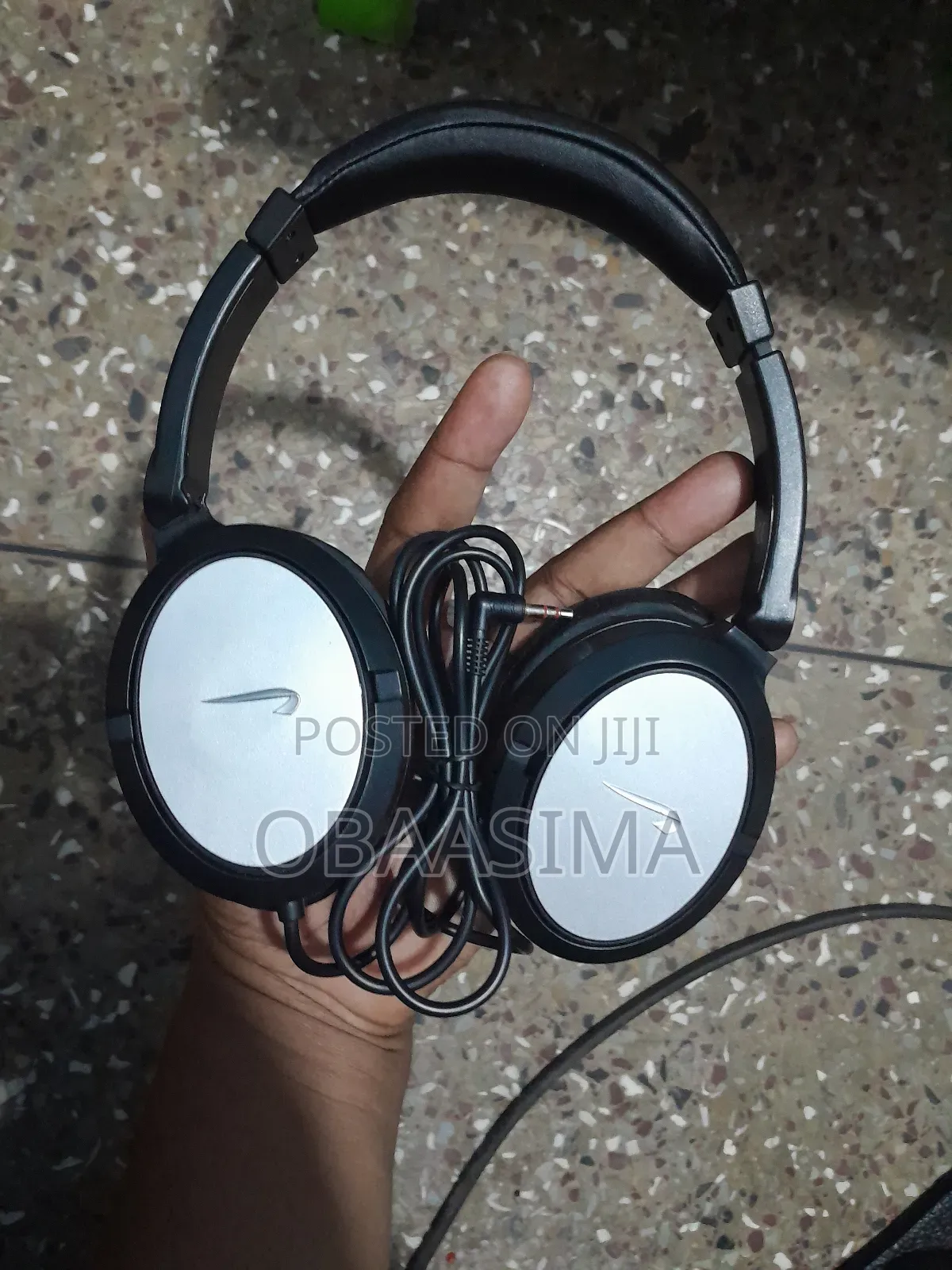 Noise Cancelling Headphones