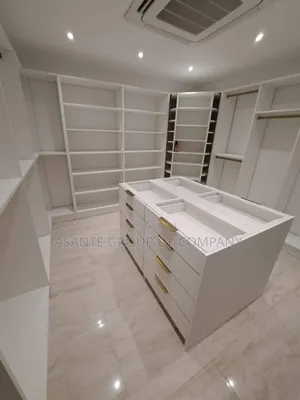 Quality, Modern and Affordable Walk in Wardrobe