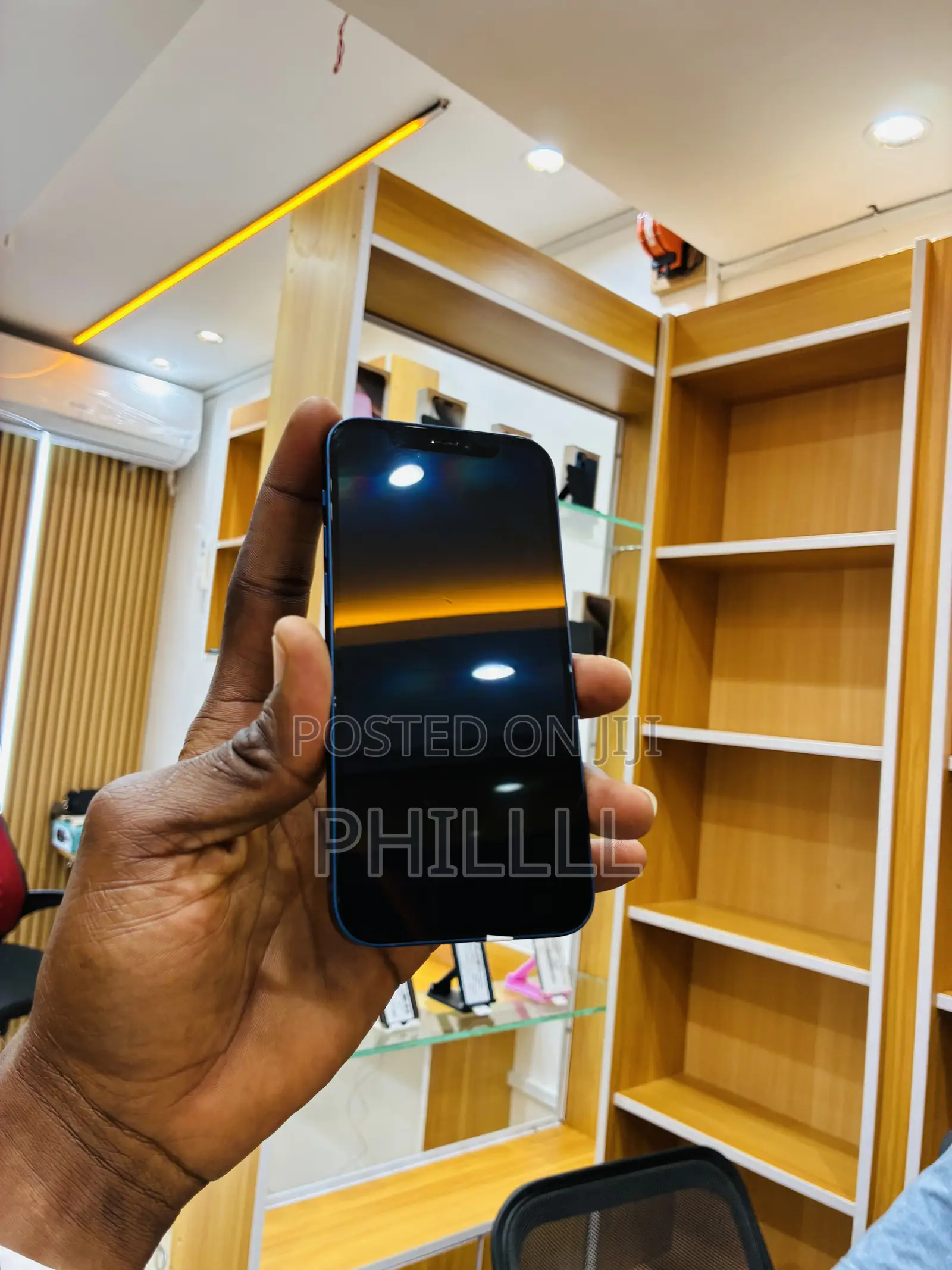 Apple iPhone 12 64 GB Blue