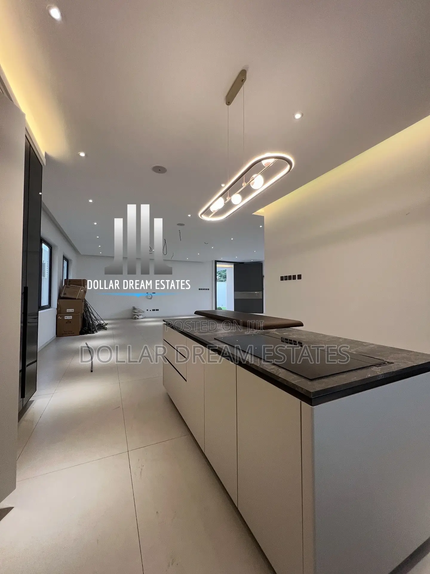 5bdrm House in East Legon for sale
