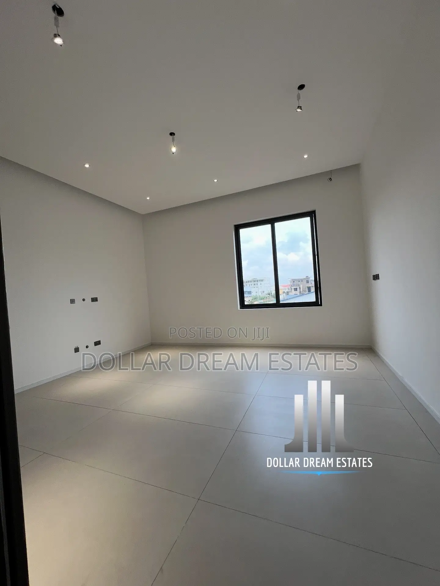 5bdrm House in East Legon for sale