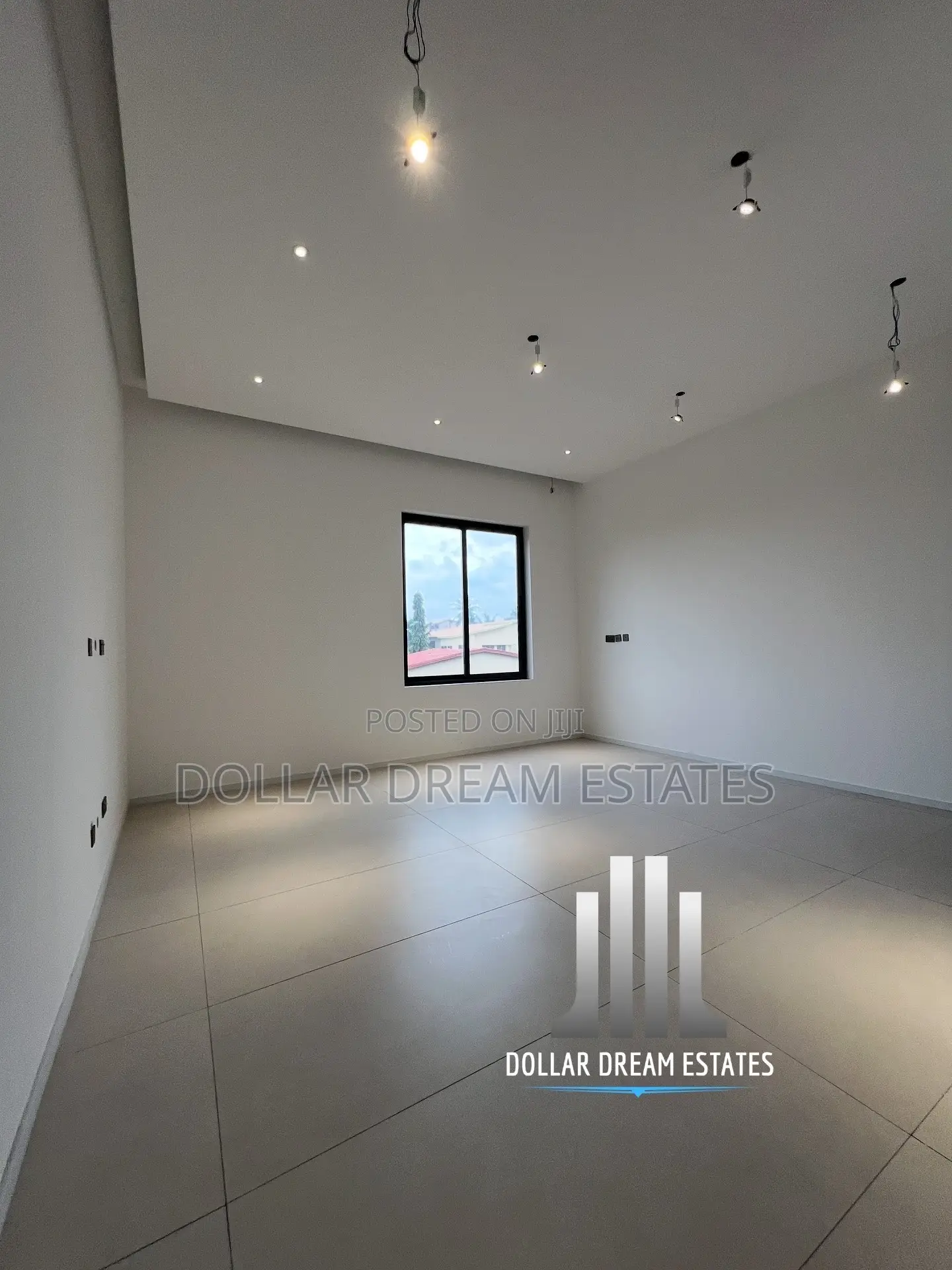 5bdrm House in East Legon for sale