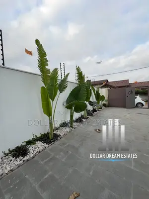5bdrm House in East Legon for sale