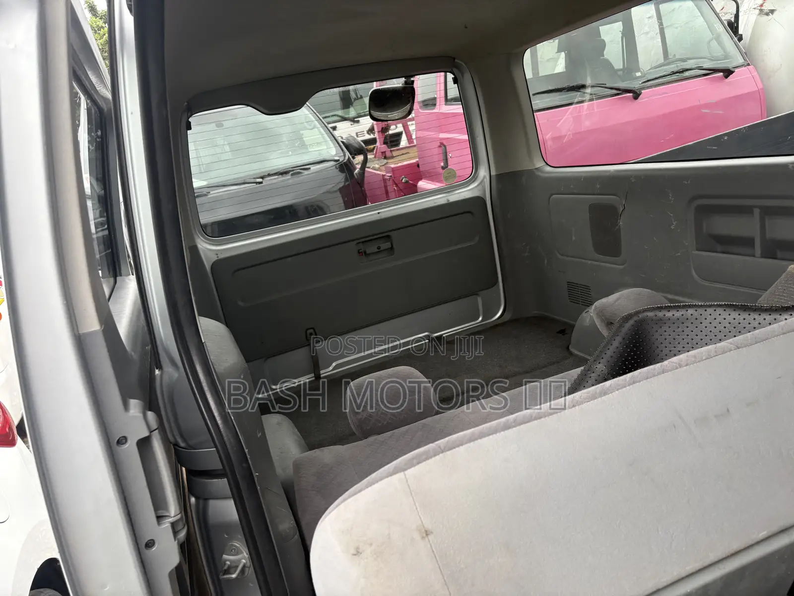 Toyota HiAce 2012 Silver
