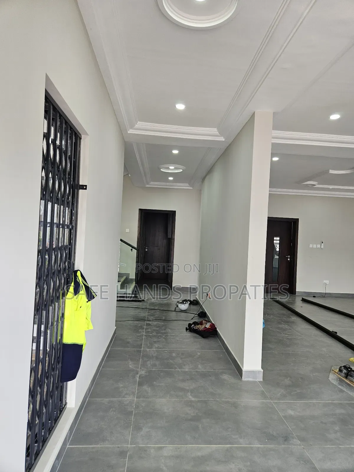 Furnished 6bdrm Apartment in Adjiringanor Close, Accra Metropolitan