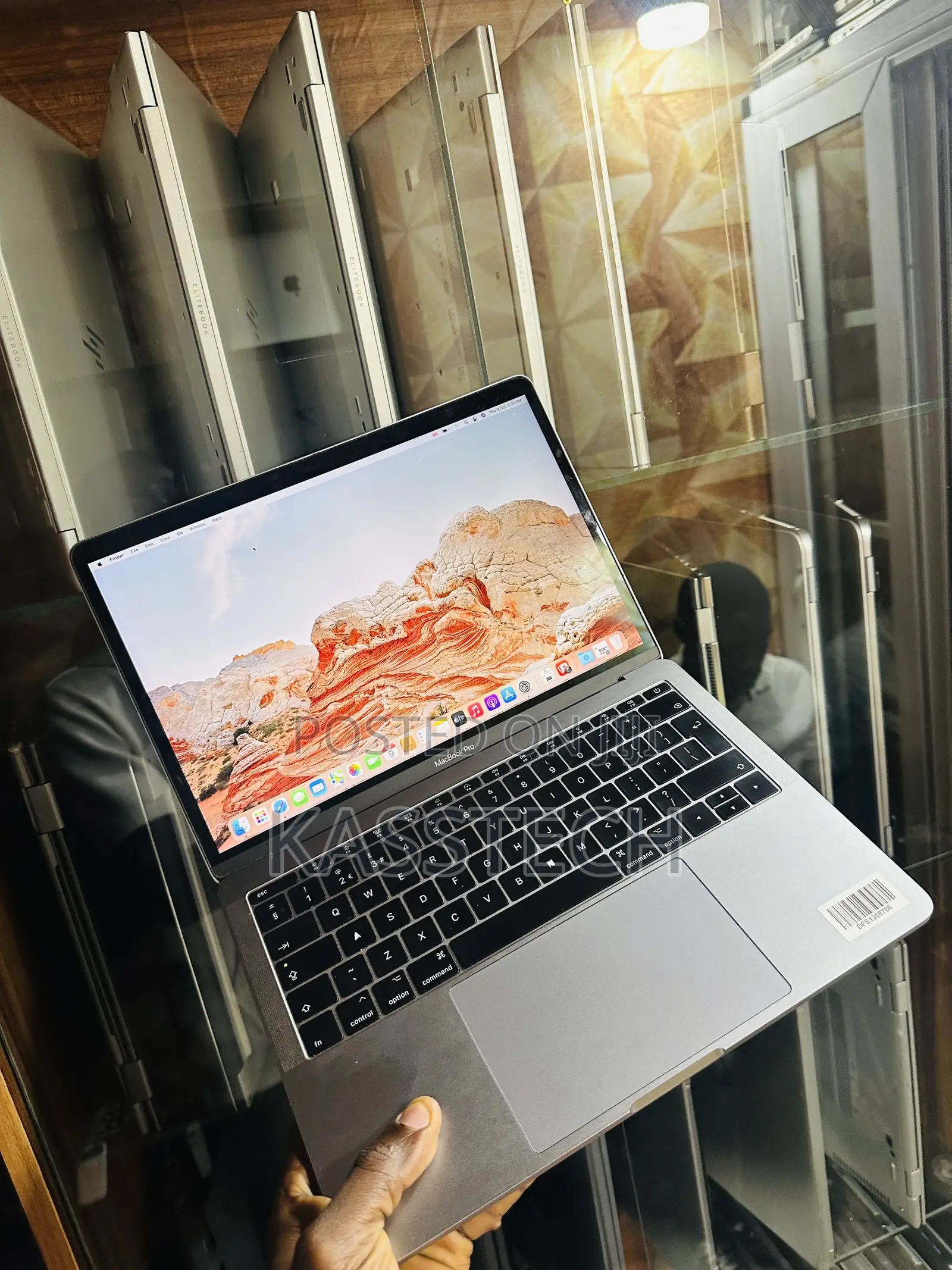 Laptop Apple MacBook Pro 2017 8GB Intel Core I5 SSD 128GB
