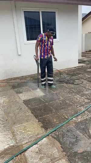 Power & Pressure Washing
