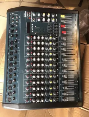 Yamaha Mk1200 Powered Mixer