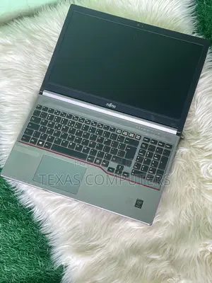 Laptop Fujitsu Lifebook AH532 8GB Intel Core I7 SSD 256GB