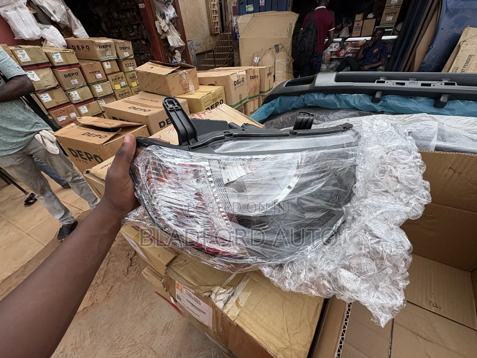 L200 2009-2012 Headlight Pair