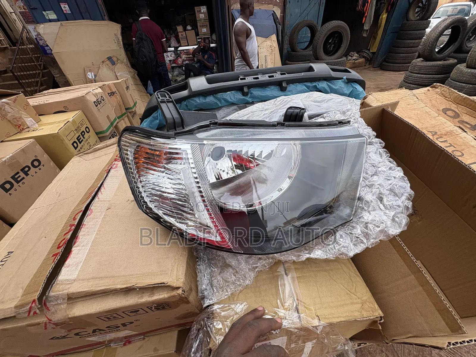 L200 2009-2012 Headlight Pair