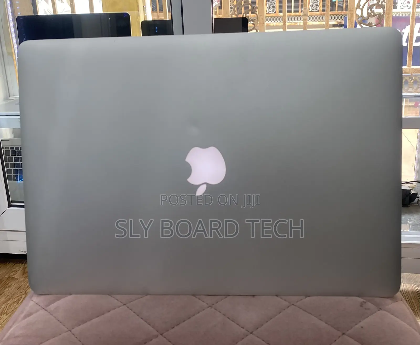 Laptop Apple MacBook Pro 2015 16GB Intel Core I7 SSD 256GB