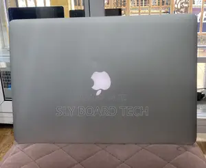 Laptop Apple MacBook Pro 2015 16GB Intel Core I7 SSD 256GB