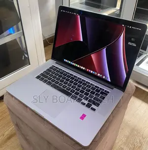 Laptop Apple MacBook Pro 2015 16GB Intel Core I7 SSD 256GB