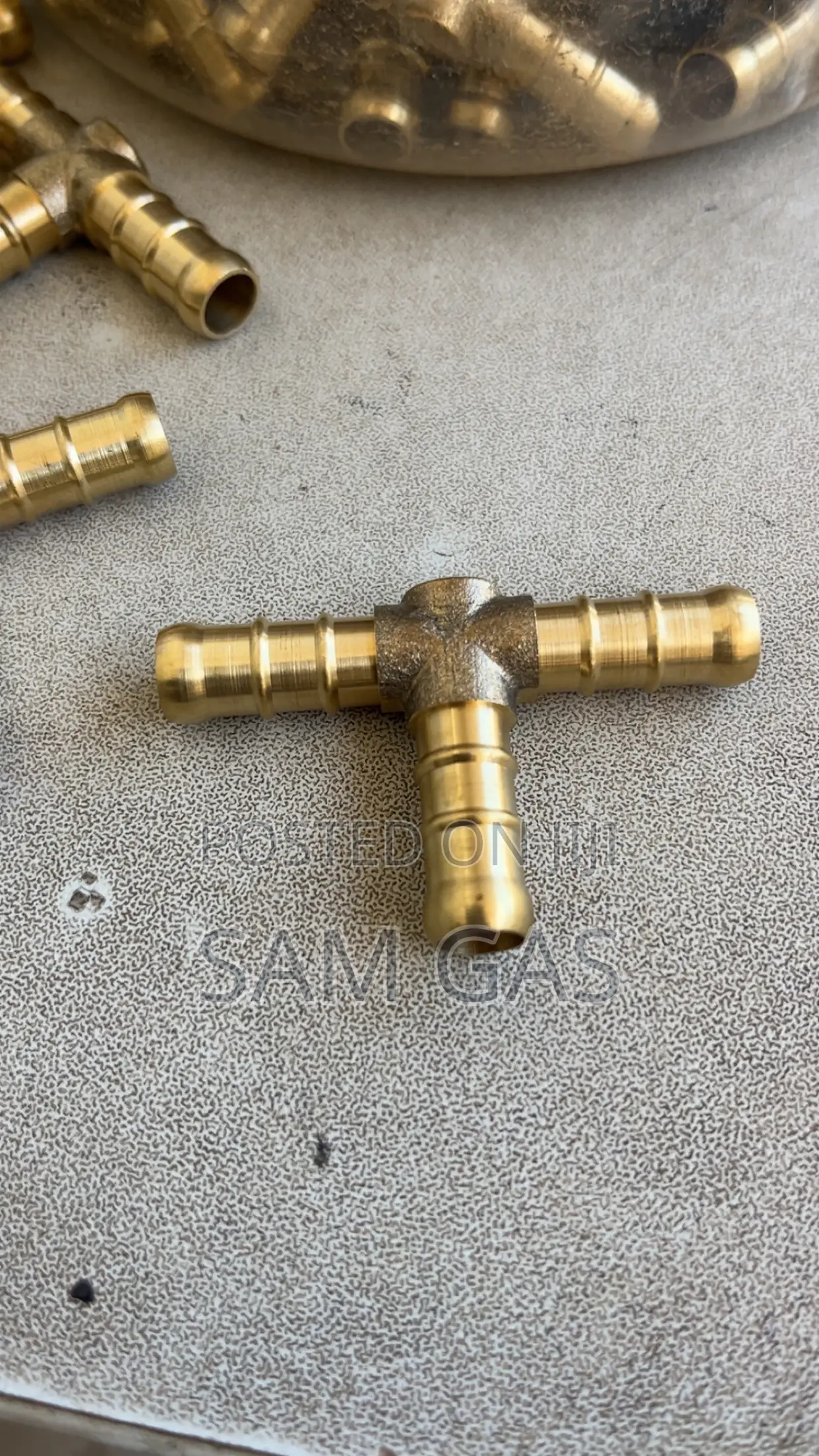 T Shape Gas Connector