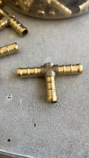 T Shape Gas Connector