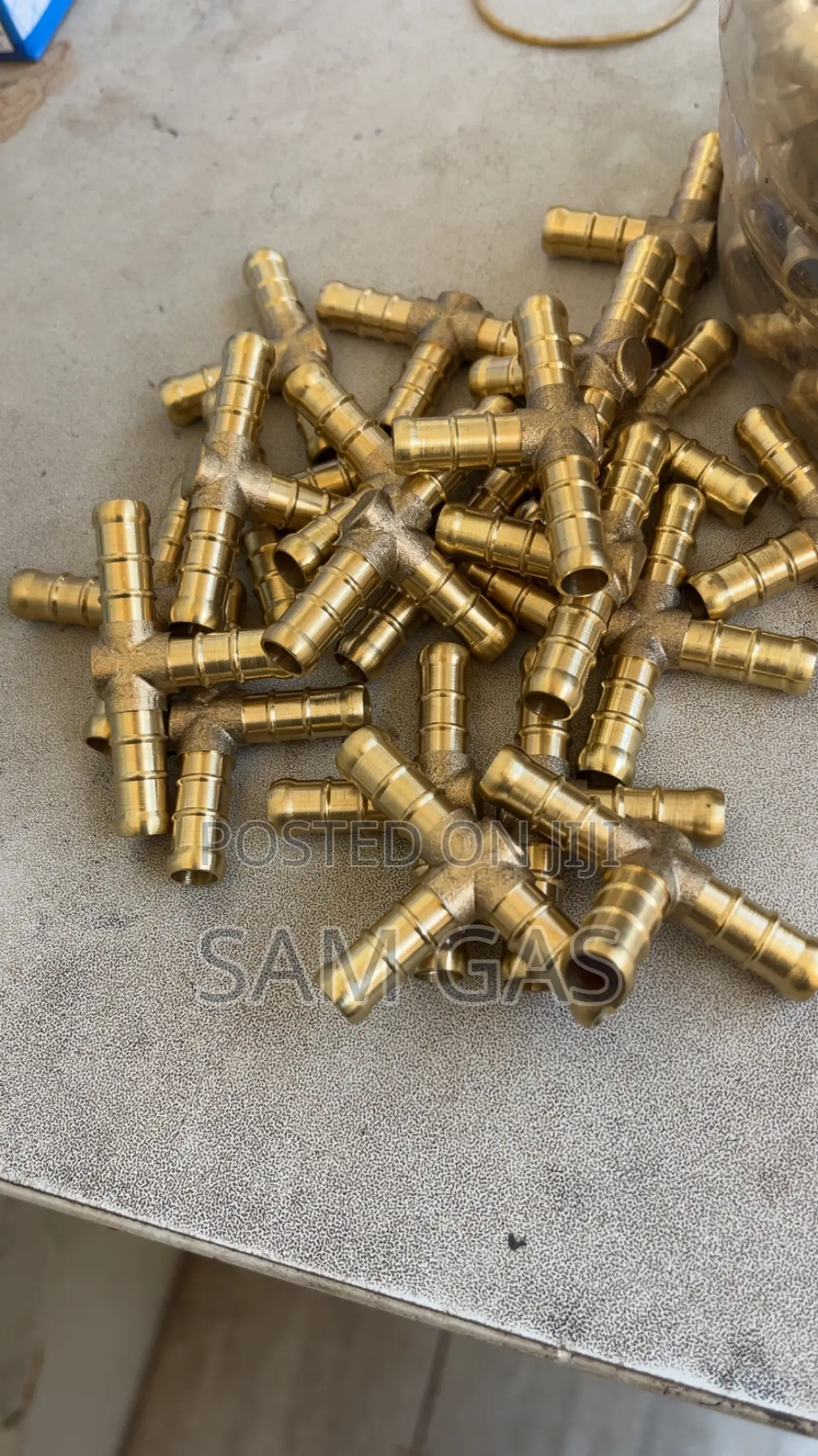 T Shape Gas Connector