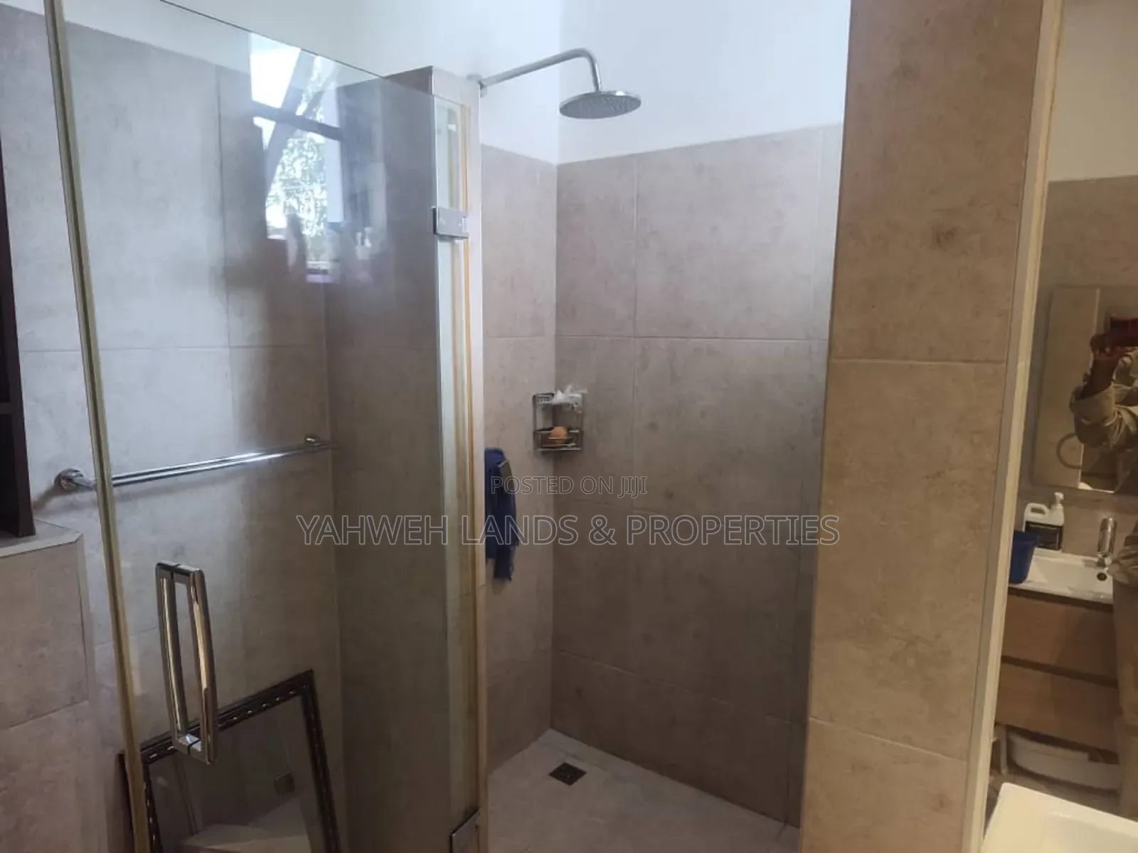 3bdrm House in Spintex, Accra Metropolitan for sale