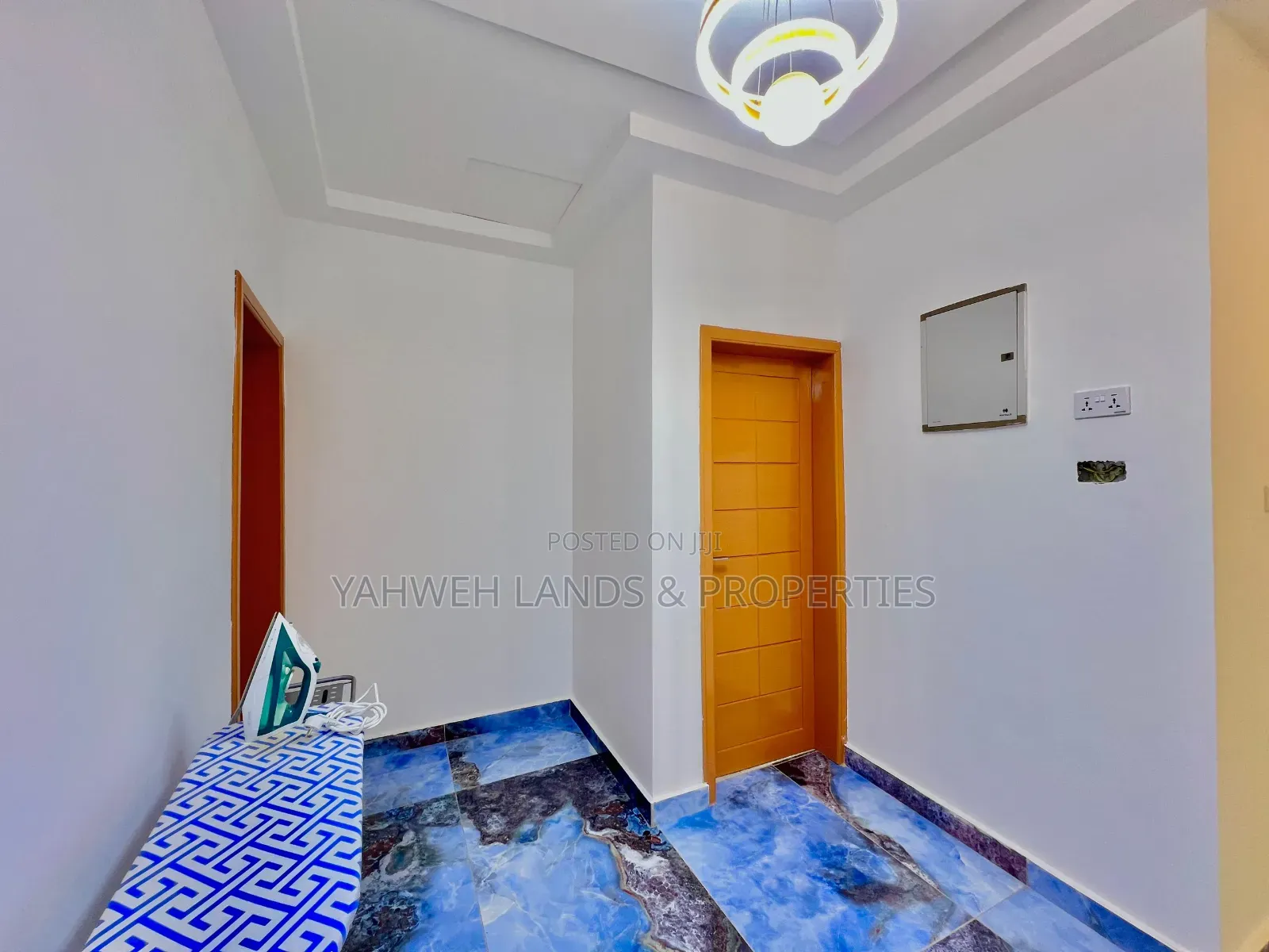 Furnished 4bdrm Townhouse / Terrace in Lashibi for rent