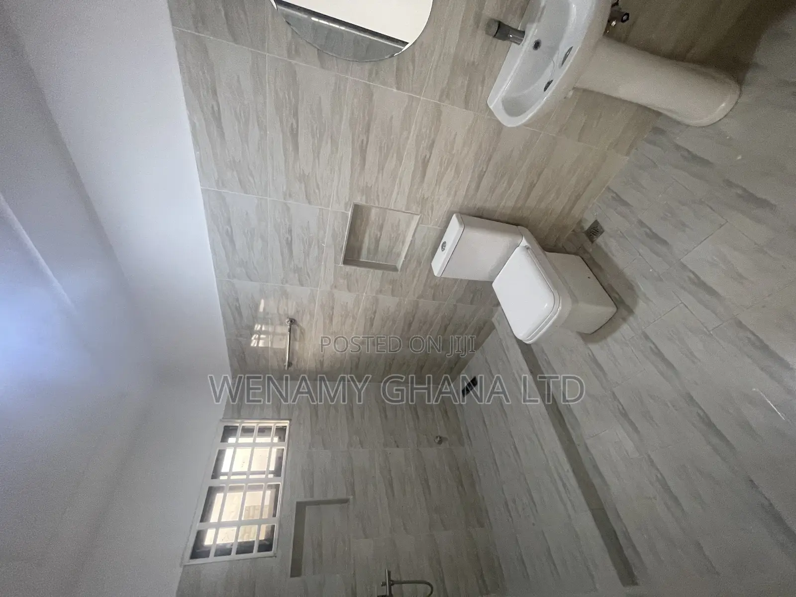 3bdrm Townhouse/Terrace in Accra for sale