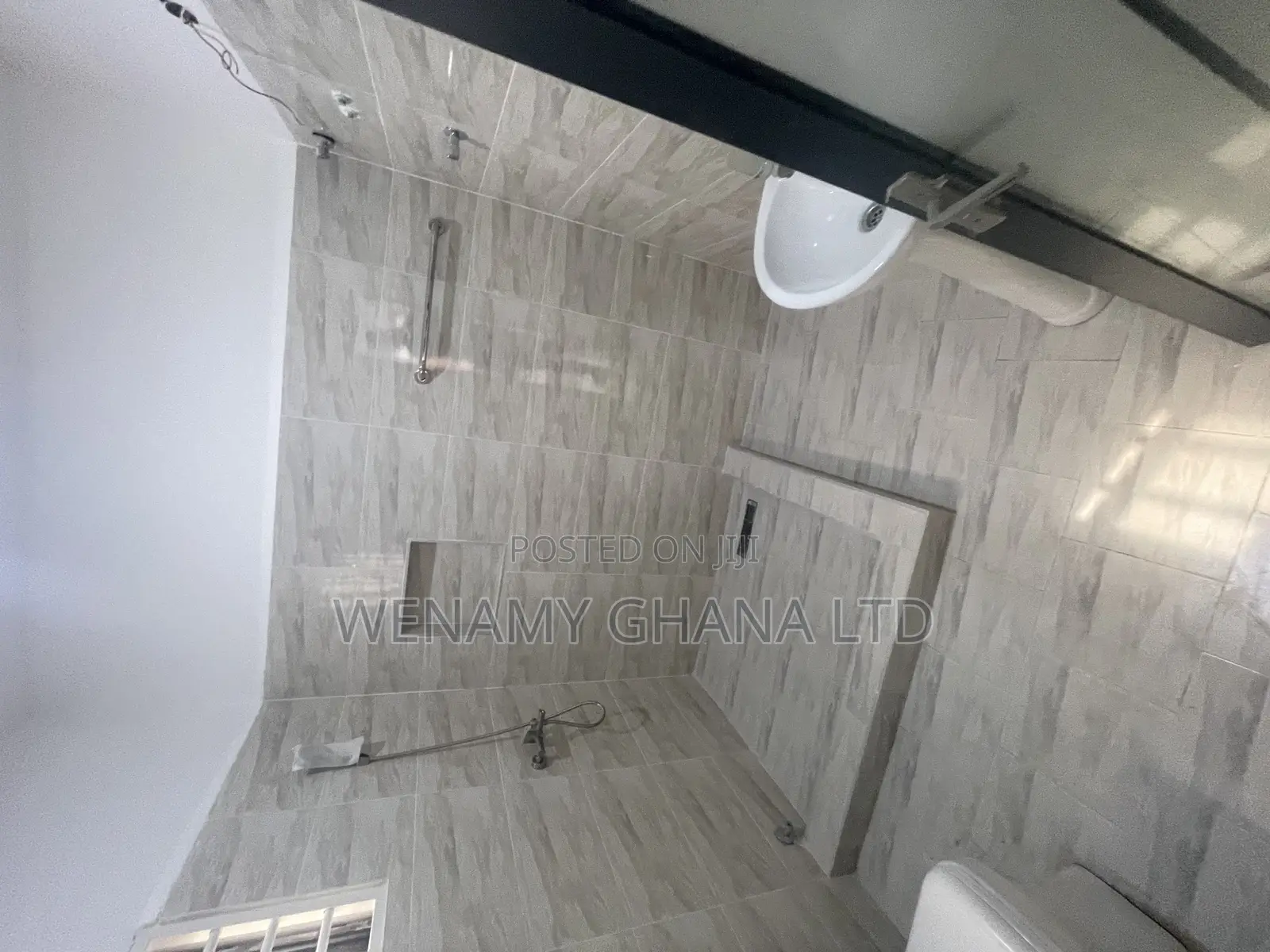 3bdrm Townhouse/Terrace in Accra for sale