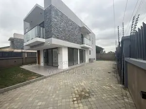 3bdrm House in Volta Estate, Oyarifa Mall Area for sale