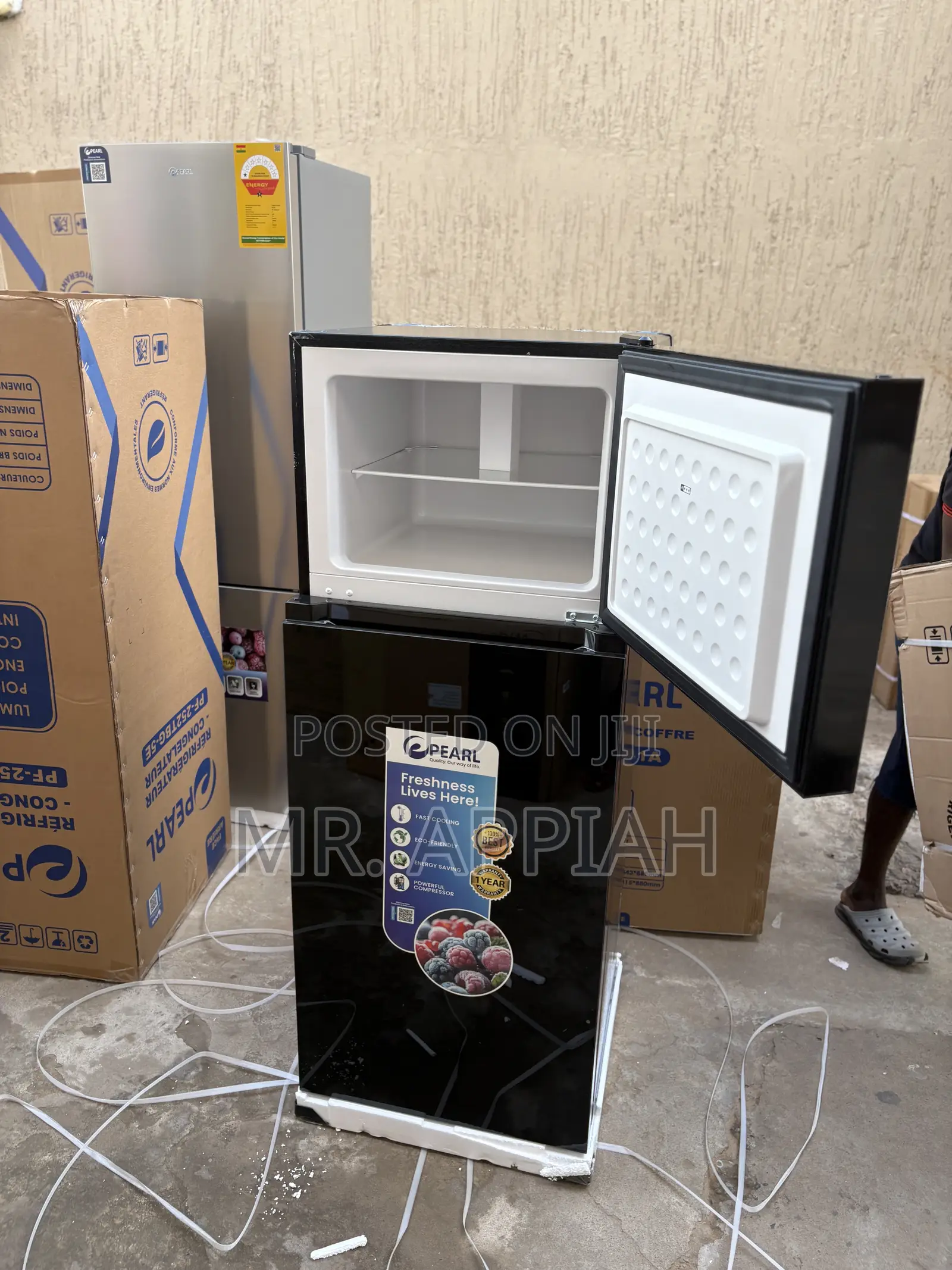 Fast Chilling Pearl Pf-252tbg-5e 208l Top Mount Freezer Fridge.
