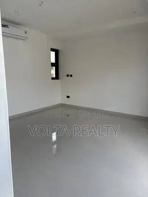 3bdrm House in Volta Estate, Oyarifa Mall Area for sale