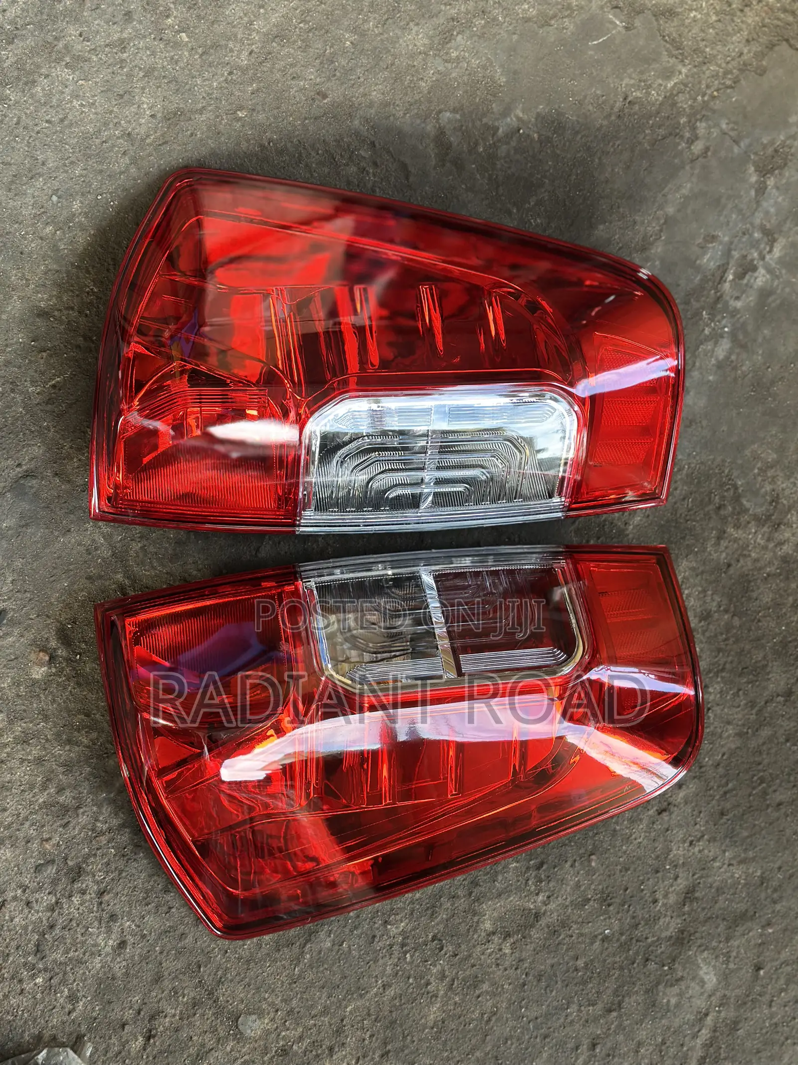 Nissan Navara 2016 Taillight