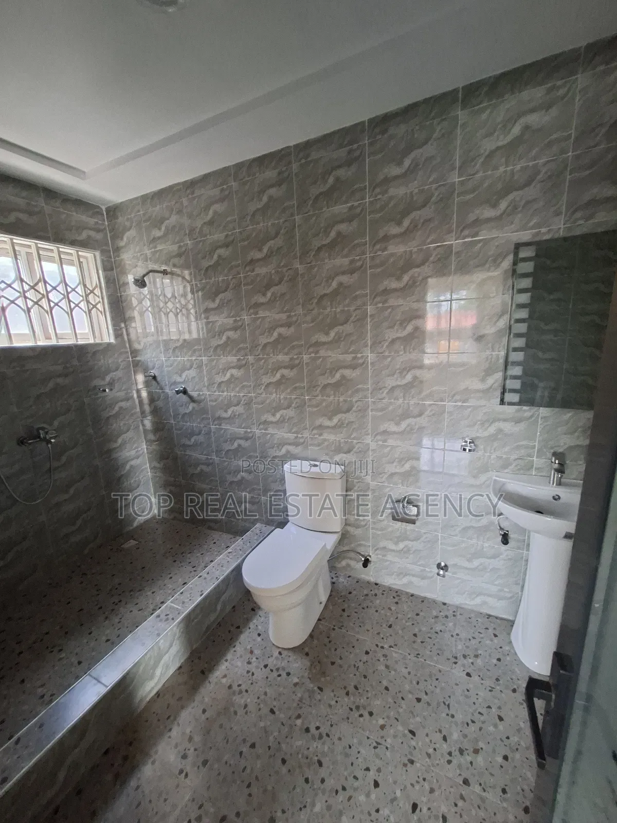 2bdrm Apartment in Oyarifa Ayi Mensah for rent