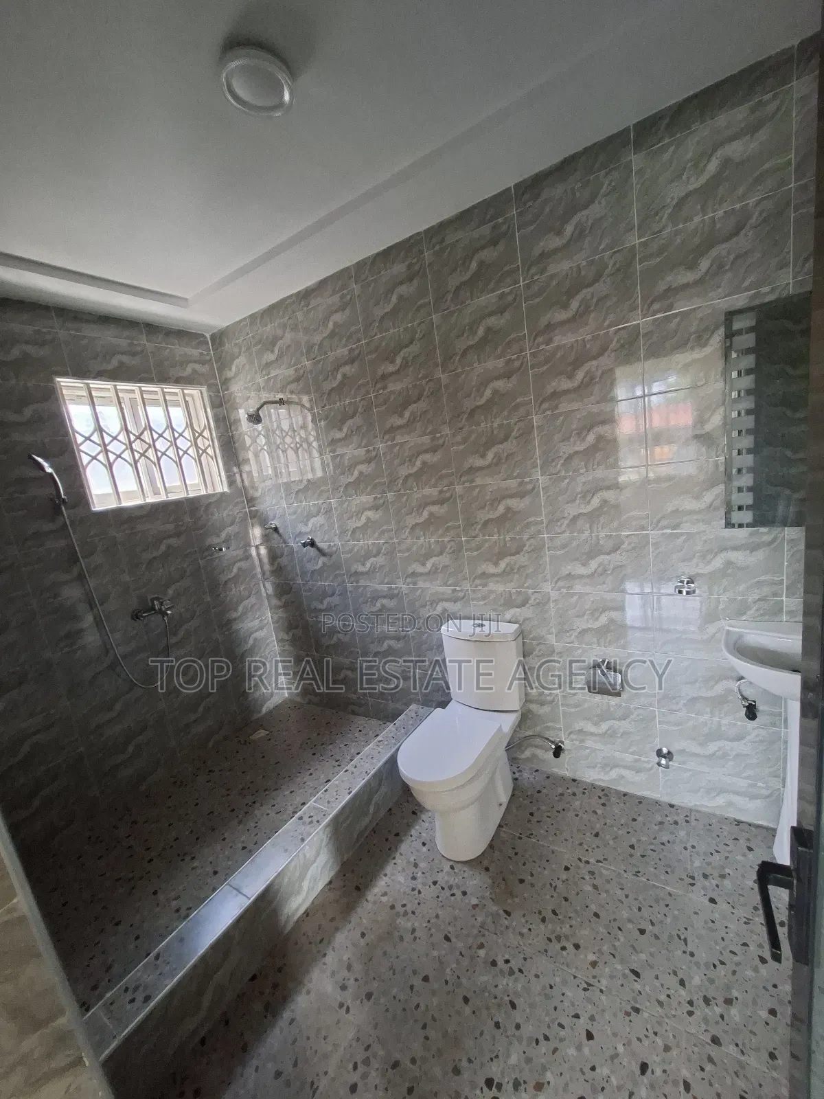 2bdrm Apartment in Oyarifa Ayi Mensah for rent
