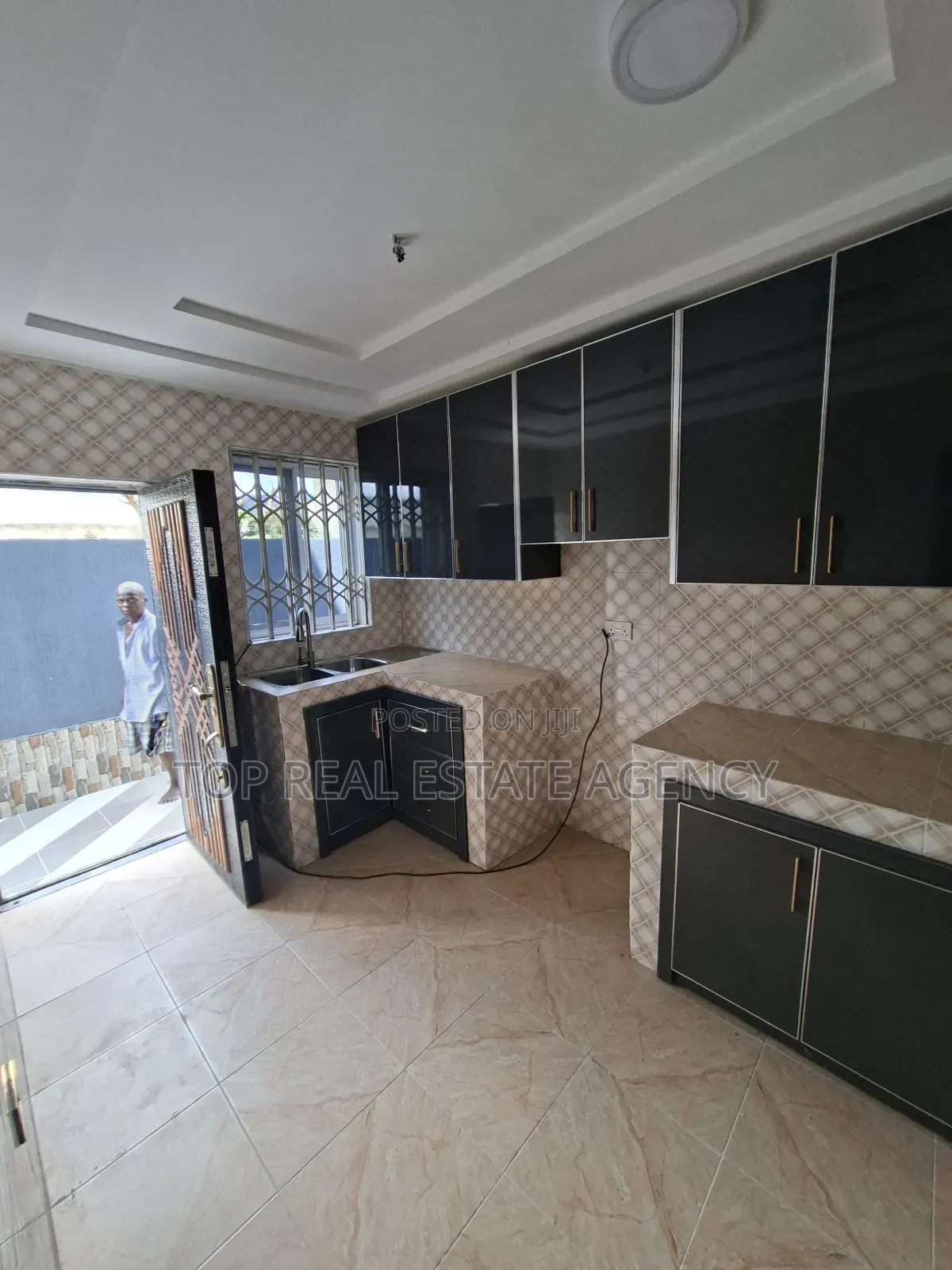 2bdrm Apartment in Oyarifa Ayi Mensah for rent