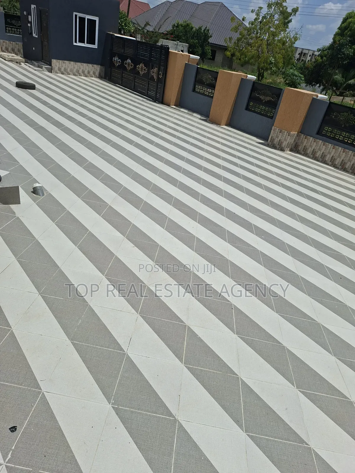 2bdrm Apartment in Oyarifa Ayi Mensah for rent