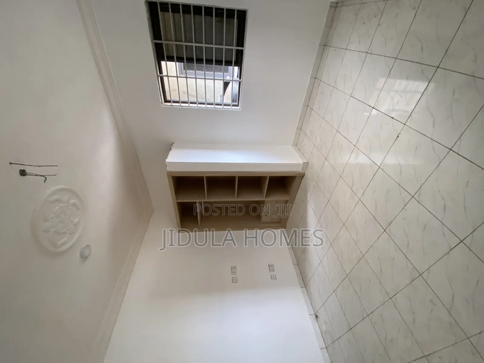 1bdrm Apartment in Lakeside Estate for rent