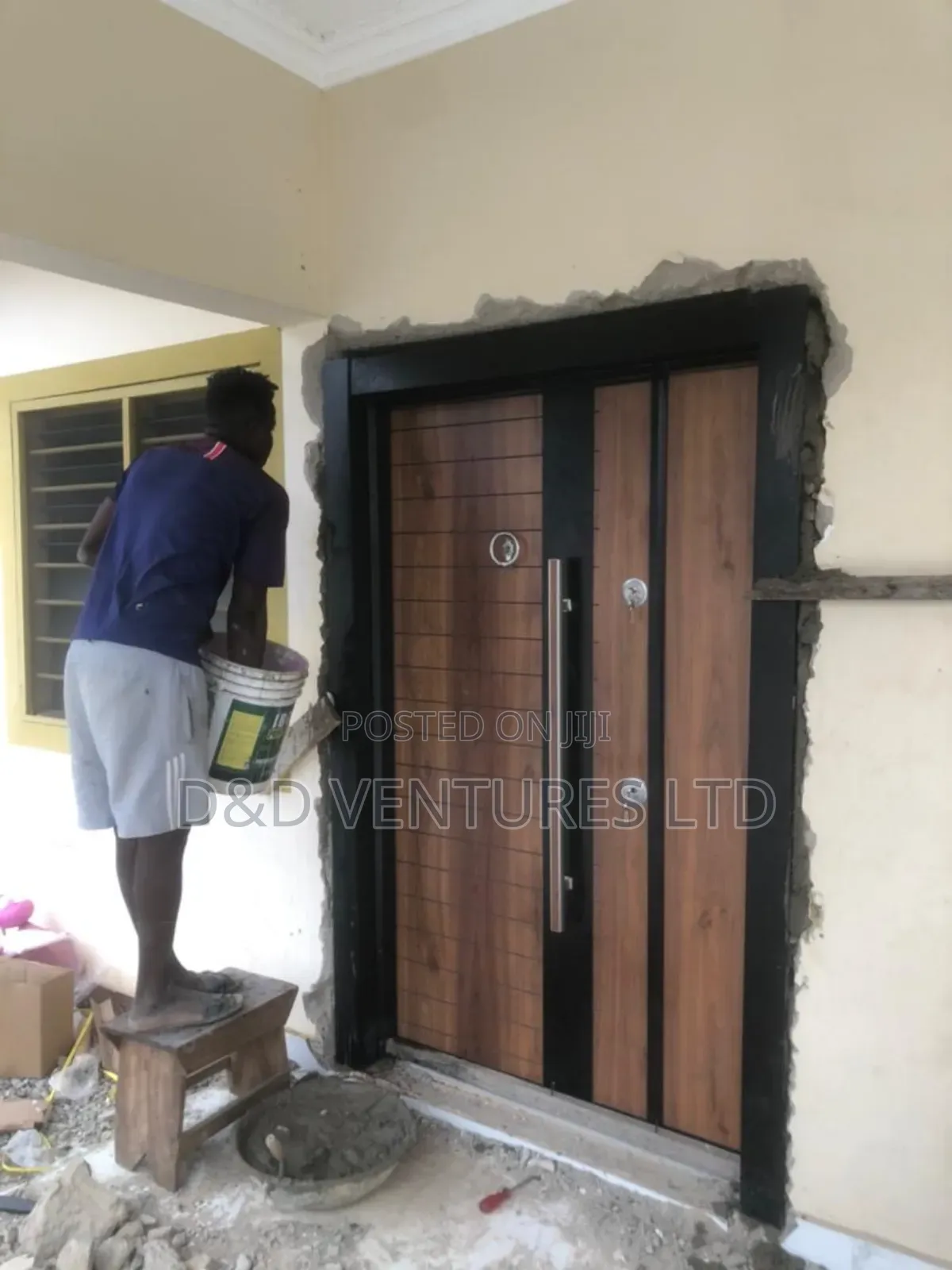 Security Door Fixer and Repair of Its Accessories