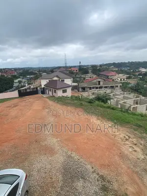 20bdrm Apartment in Takoradi for sale