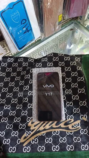 Vivo Y17 256 GB Pink