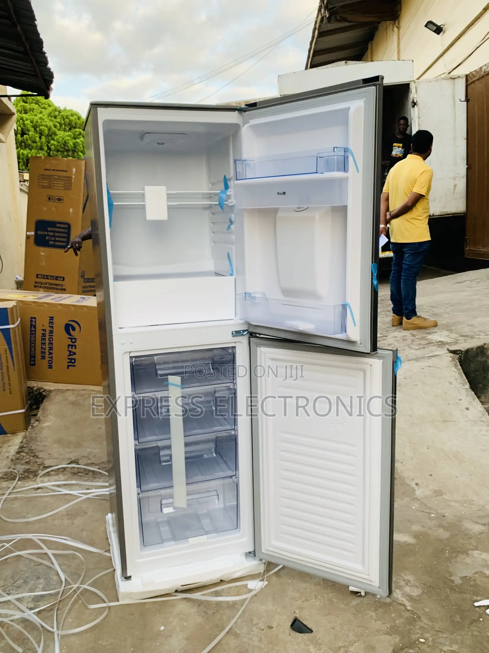 Ultra Modern Pf-415bixwd-1a —-246ltrs Pearl Fridge With Dispenser