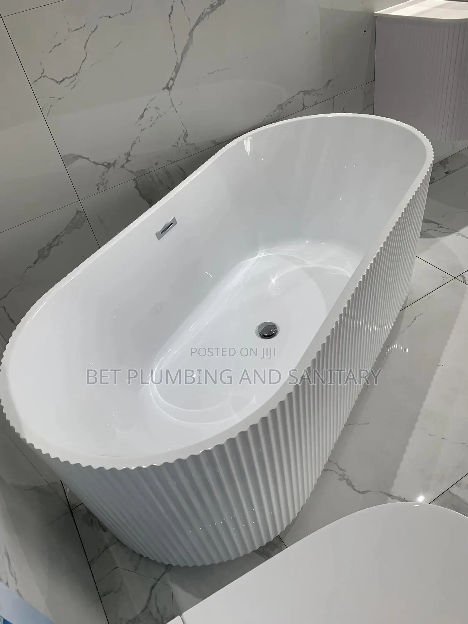 European Jacuzzi Bathtub Complete