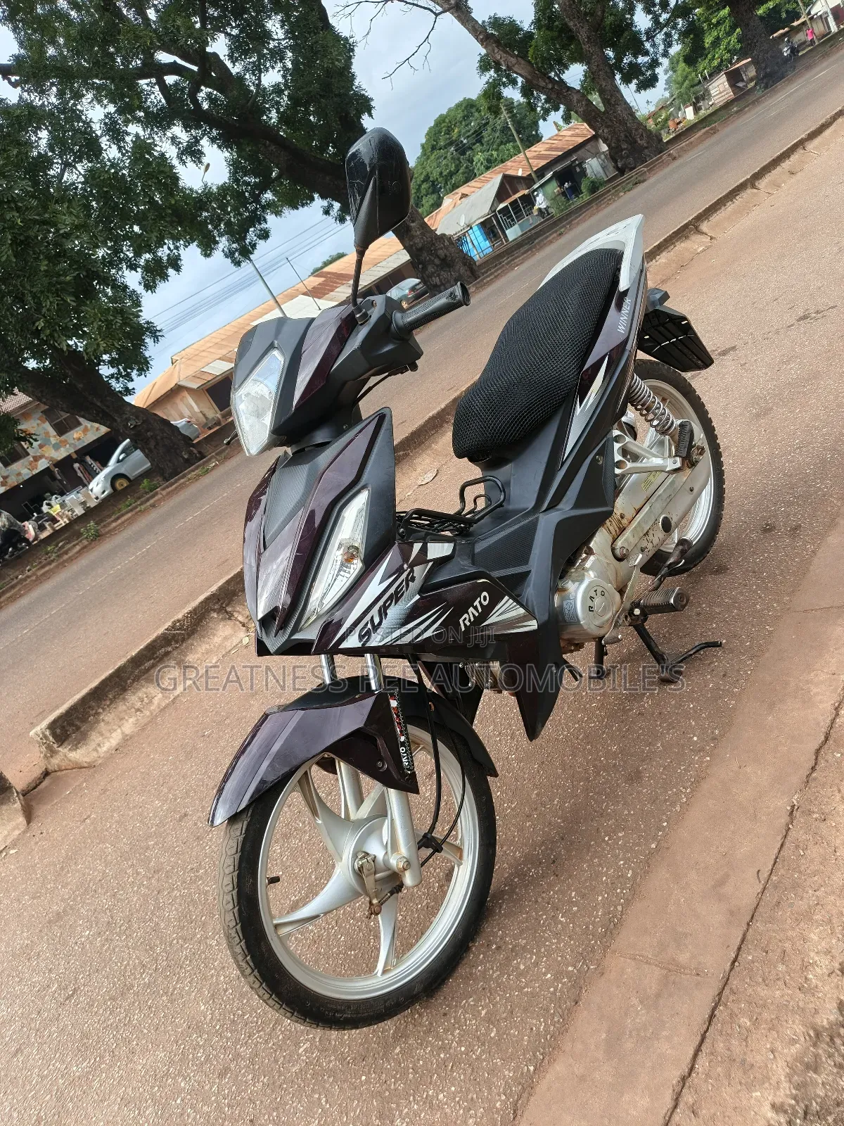 Motorcycle 2022 Brown