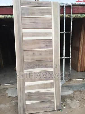 Maxonia Door