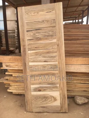 Maxonia Door