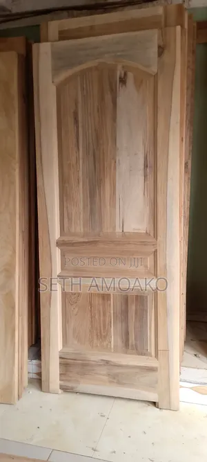 Maxonia Door