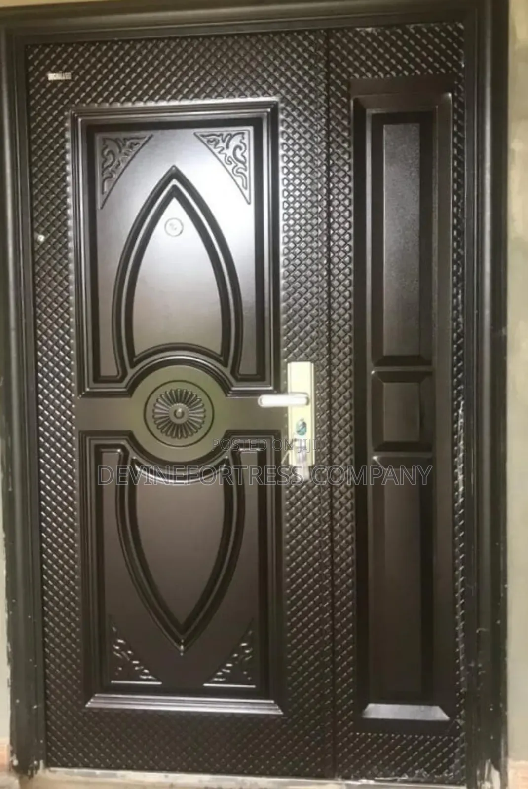 Quality Paladin 1 1⁄2 Door Available