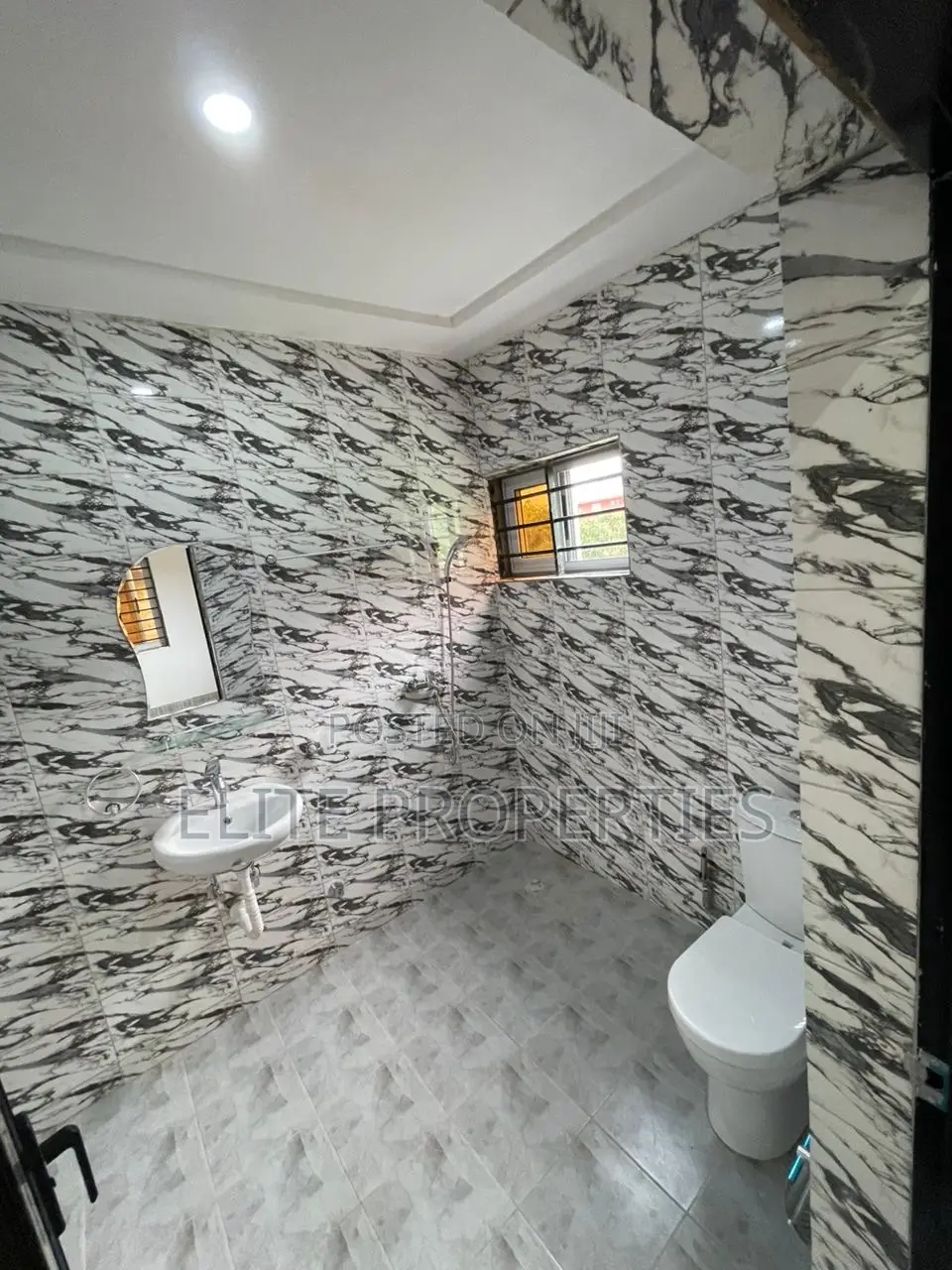 2bdrm Apartment in Community 25 -Vra, Tema Metropolitan for rent