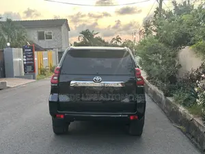 Toyota Land Cruiser Prado 2016 Black