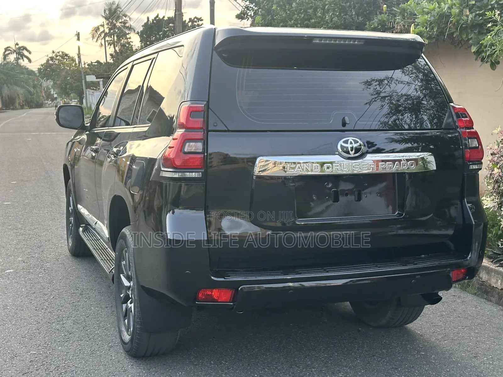 Toyota Land Cruiser Prado 2016 Black