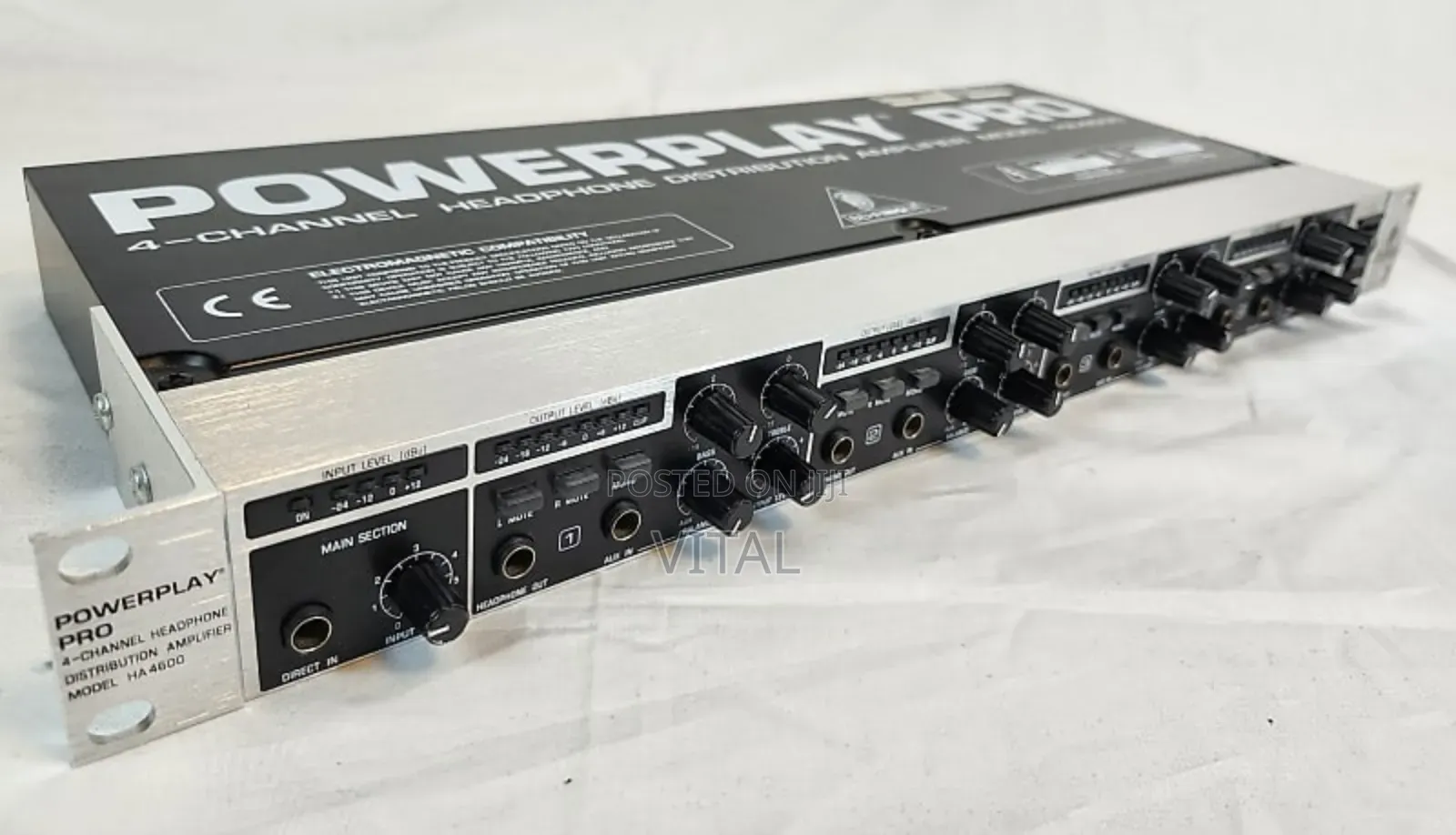 Behringer Powerplay Ha4600 4 Channels Headphone Amplifier