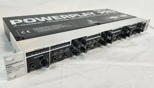 Behringer Powerplay Ha4600 4 Channels Headphone Amplifier